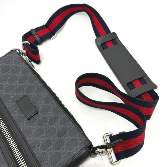 GUCCI Shoulder Bag 474137 GG Supreme Canvas black Bag GG Messenger mens Used Authentic