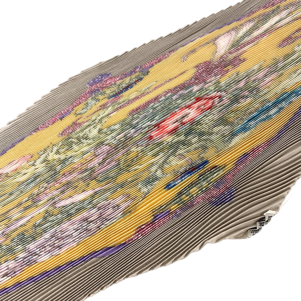 HERMES scarf silk beige REGINA Her Majesty PleatedCarre
