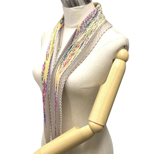 HERMES scarf silk beige REGINA Her Majesty PleatedCarre
