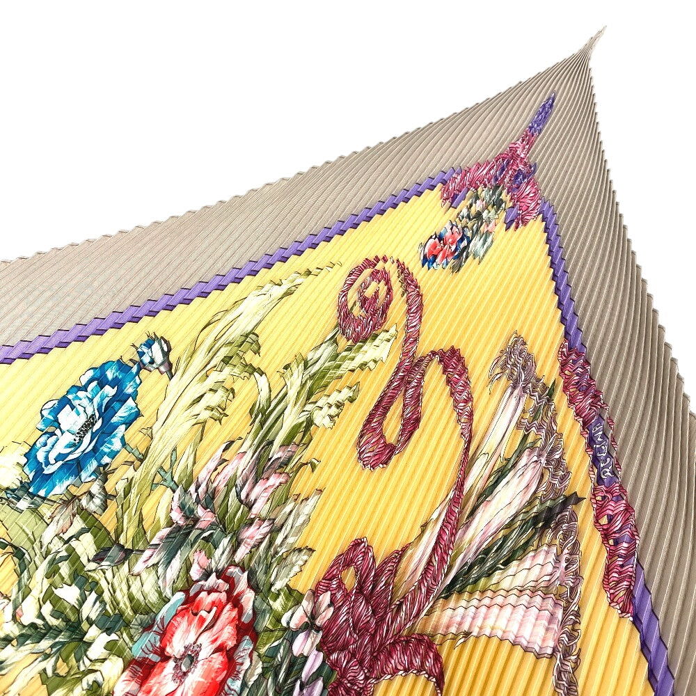 HERMES scarf silk beige REGINA Her Majesty PleatedCarre