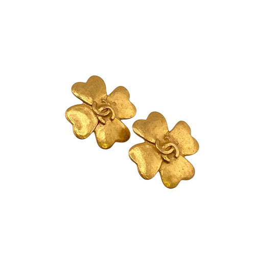 CHANEL Earring 95P Gold Plated gold COCO Mark Clover Women Used Authentic