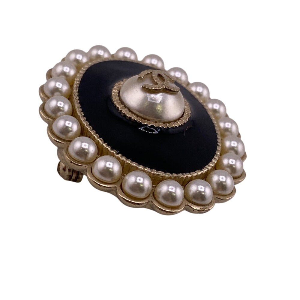 CHANEL Brooch A17V Pearl gold COCO Mark Women Used Authentic
