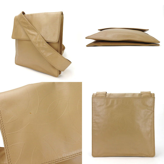 CHANEL Shoulder Bag leather beige