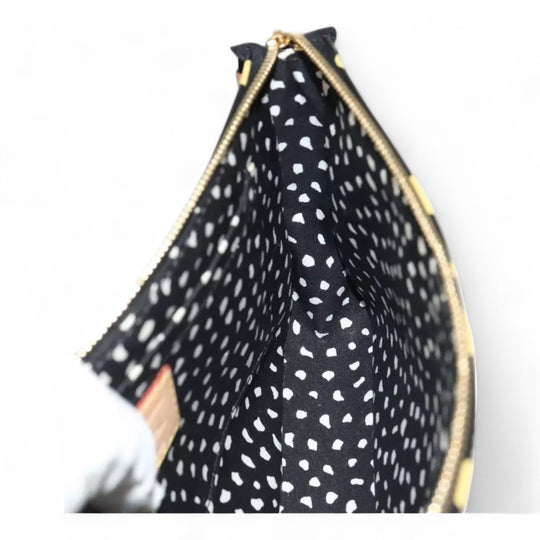 Louis Vuitton Vernis Yayoi Kusama Pochette Accessoires Black Yellow Polka Dot Shoulder Bag Women's Handbag M91427