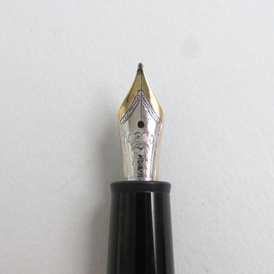MONTBLANC fountain pen 116075 Main: Precious resin Nib: K14, rhodium inlay Black x silver Meisterstck UNICEF mens(Unisex) Used Authentic