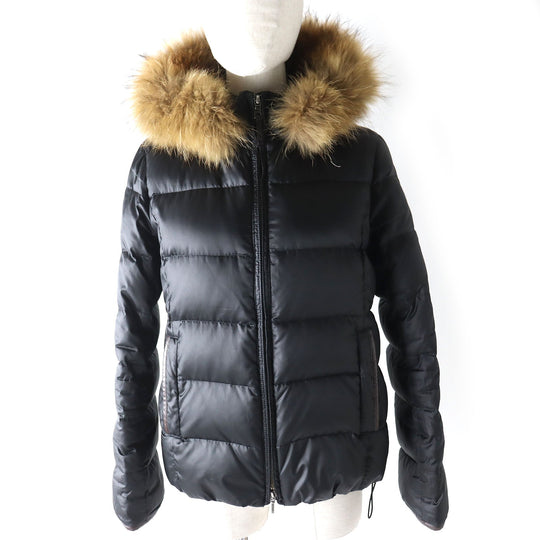 MACKINTOSH PHILOSOPHY Down jacket Outer: 100% polyester, Lining: 100% nylon, Filling: 80% down, Filling: 20% feather, Piping: Synthetic leather Leather: Cowhide Hood fur: Raccoon dog Black type Women 38 Used Authentic