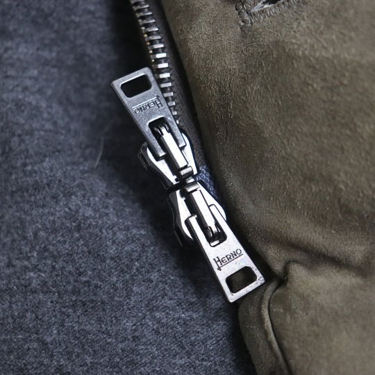 Herno Down jacket PL0025U18010 Outer: Goatskin, Lining: 100% Polyester, Lining: 71% Rayon, Lining: 29% Polyester, Lining: 100% Polyester, Filling: 90% Down, 10% Feather, Rib: 98% Nylon, 2% Polyurethane, Fur: Coyote Khaki gray mens 44 Used Authentic