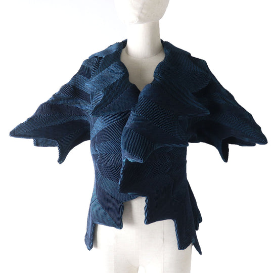 ISSEY MIYAKE Jacket IM06-FD028 Main: 95% polyester, 5% polyurethane blue Women 2 Used Authentic