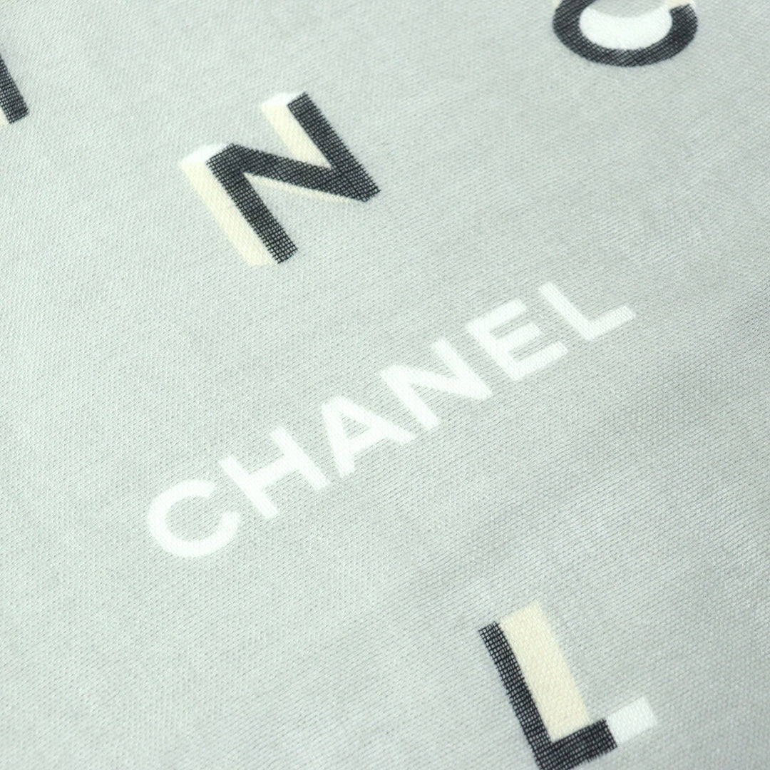 CHANEL Stall 21B Main: 80% cashmere, Main: 20% silk Gray type Women Used Authentic