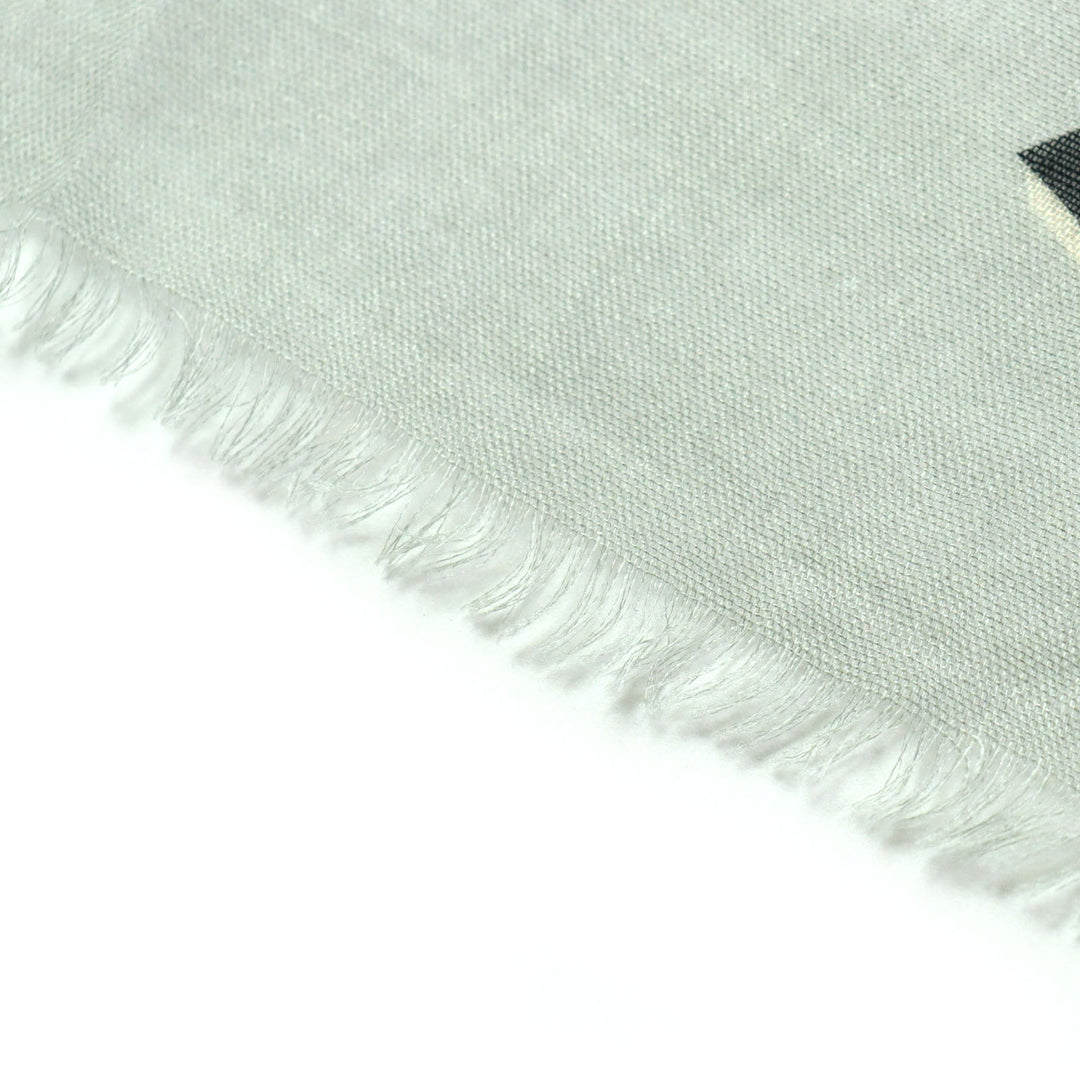 CHANEL Stall 21B Main: 80% cashmere, Main: 20% silk Gray type Women Used Authentic