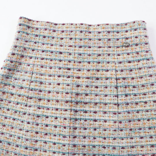 CHANEL Long skirt P59073 Outer: 51% wool, Outer: 18% rayon, Outer: 15% polyamide (nylon), Outer: 5% mohair, Outer: 5% alpaca, Outer: 4% polyester, 2% acrylic, Lining: 100% silk Multi Women 44 Used Authentic