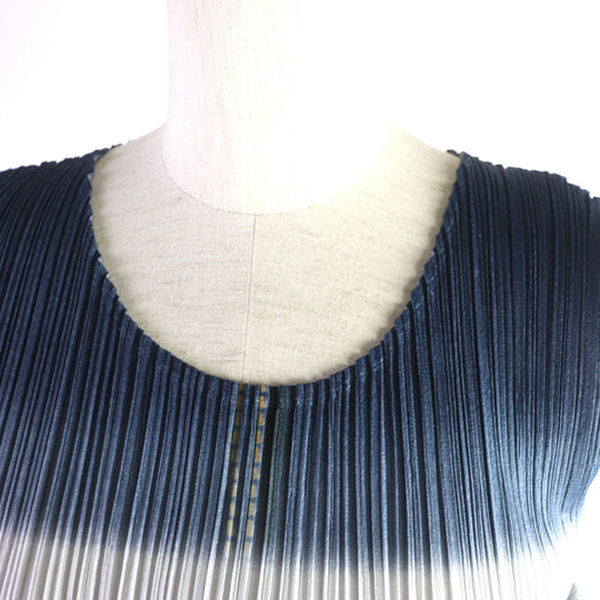 PLEATS PLEASE Cut Main: 100% polyester Navy Women 3 Used Authentic