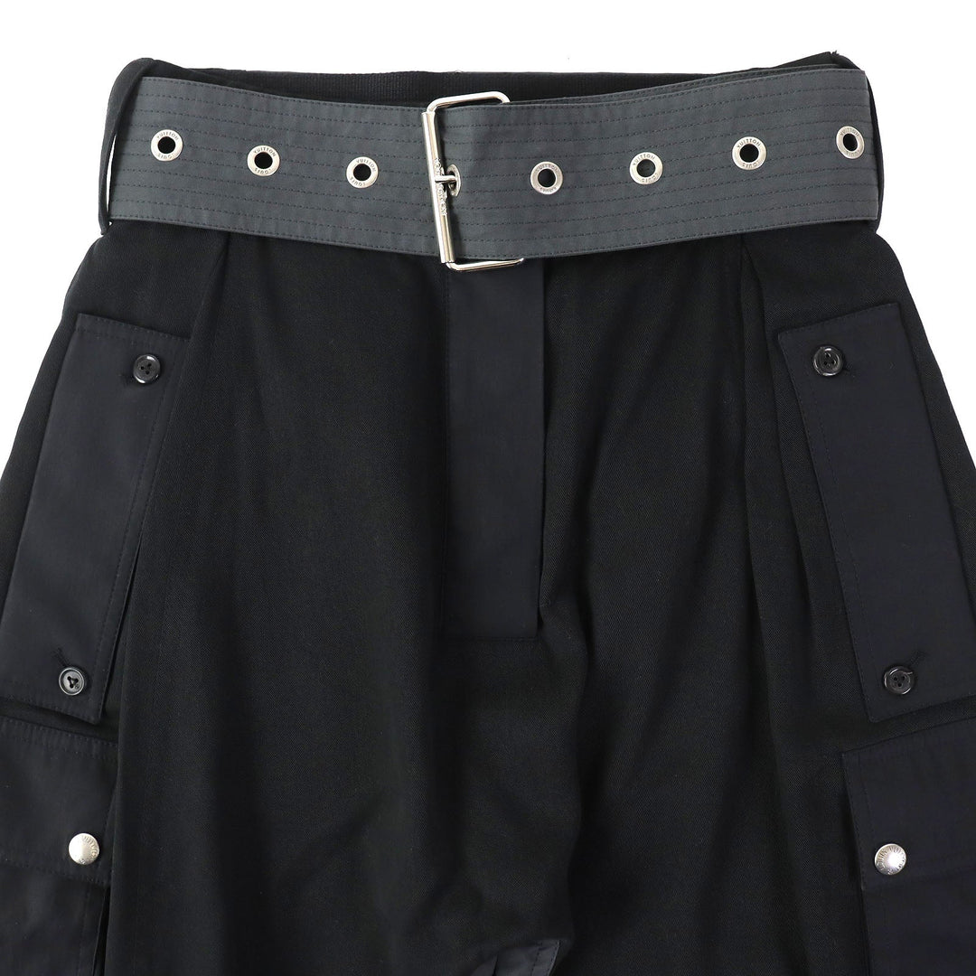 LOUIS VUITTON cargo pants Outer: 66% lyocell, 34% cotton; Lining: 100% cotton; Synthetic leather: 100% polyester (PVC coated) Black type Women 36 Used Authentic