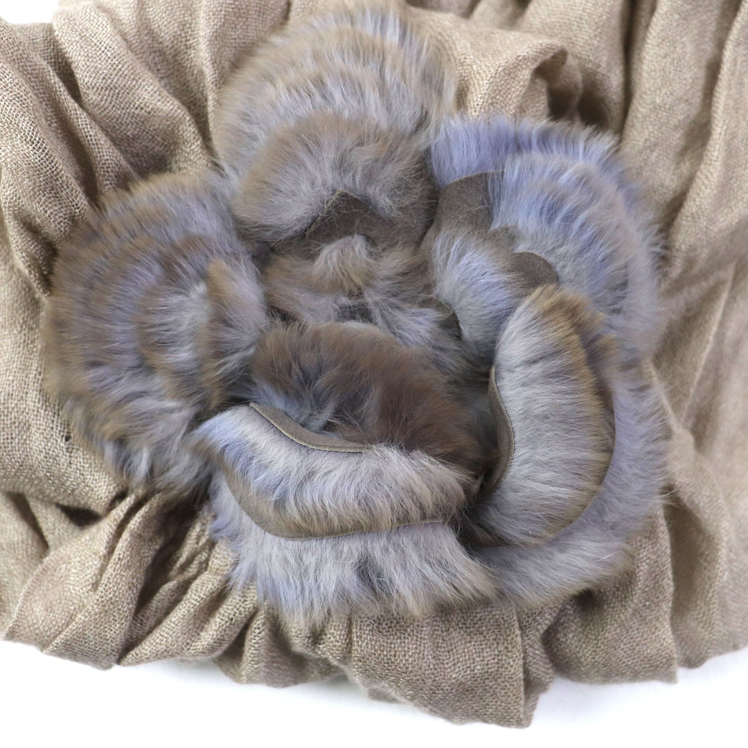 FENDI Stall Main: 70% cashmere, Main: 30% silk, Part: Orirag fur beige Women Used Authentic