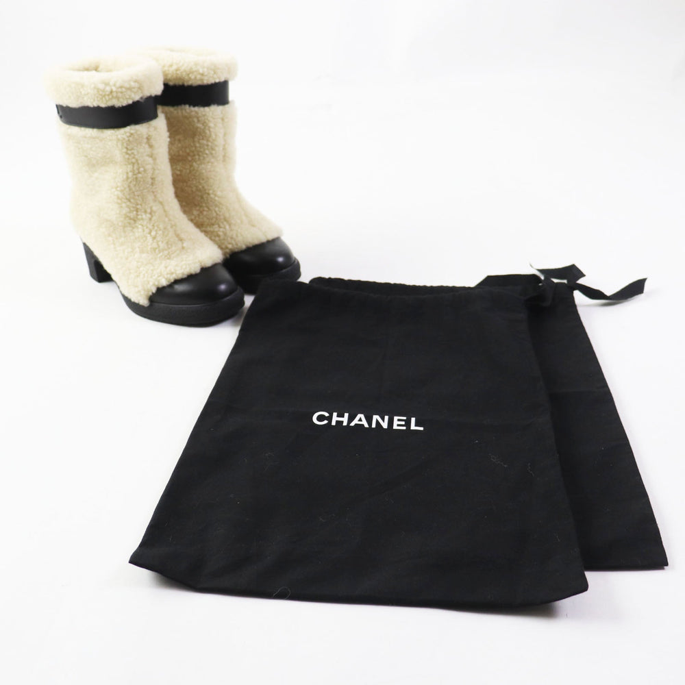 CHANEL short boots G34080 Mouton x leather Black beige Women 34.5 Used Authentic