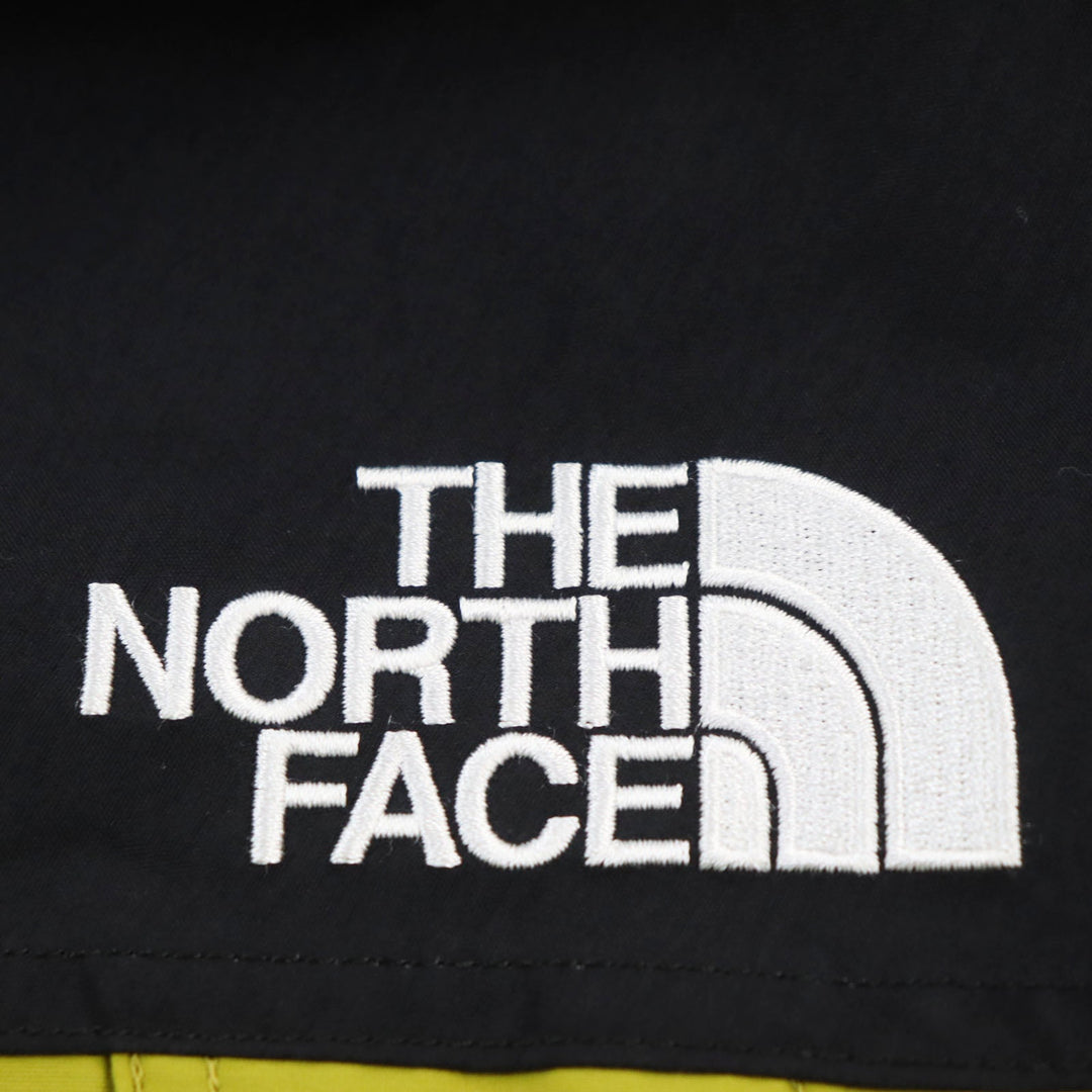 THE NORTH FACE Mountain Hoodie NP11834 Outer: 100% nylon, Lining: 100% polyester antelope tongue Mountain Light Jacket Mountain Light Jacket mens XL Used Authentic