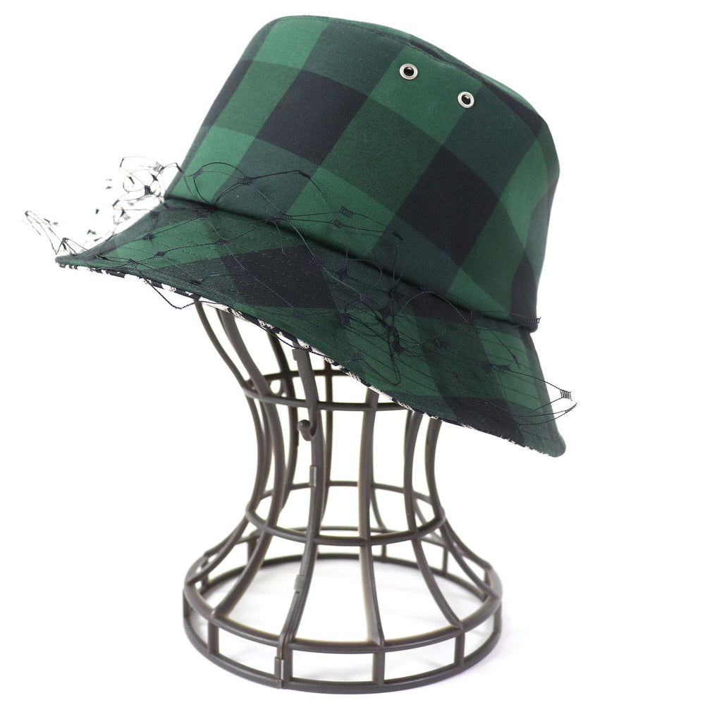 Christian Dior hat 95TDD923G142 Outer material: 55% polyester, Outer material: 43% cotton, Outer material: 2% polyurethane, Lining: 100% cotton, Part: 100% nylon Green type Women 58 Used Authentic