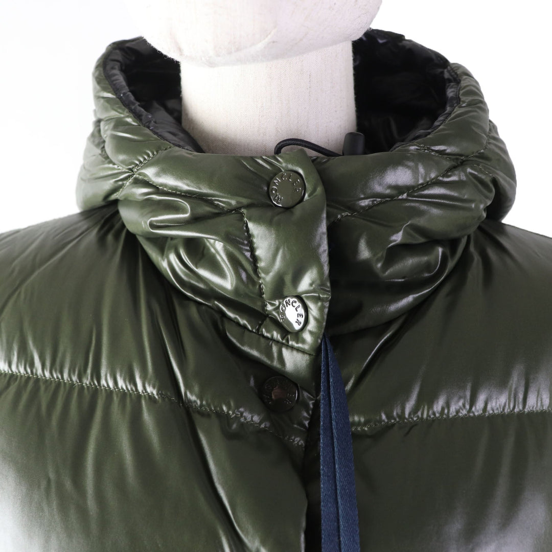 MONCLER Down jacket Main: 100% nylon, Lining: 100% nylon, Hood (lining): 100% nylon Filling: 90% down, 10% feather khaki BARDANETTE Women zero size Used Authentic