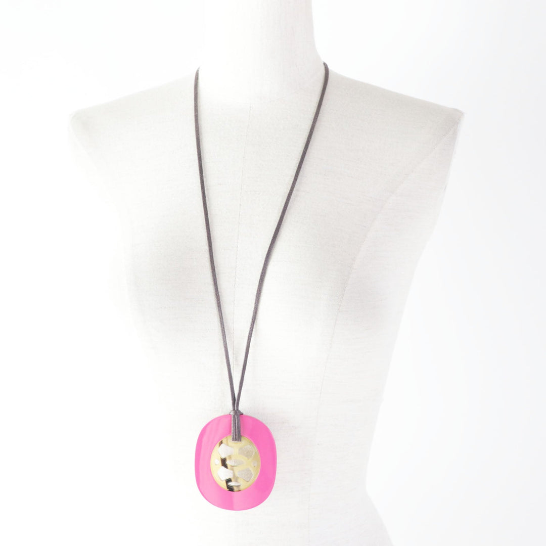 HERMES Necklace Buffalo horn, lacquer, leather pink Lift GM Women Used Authentic