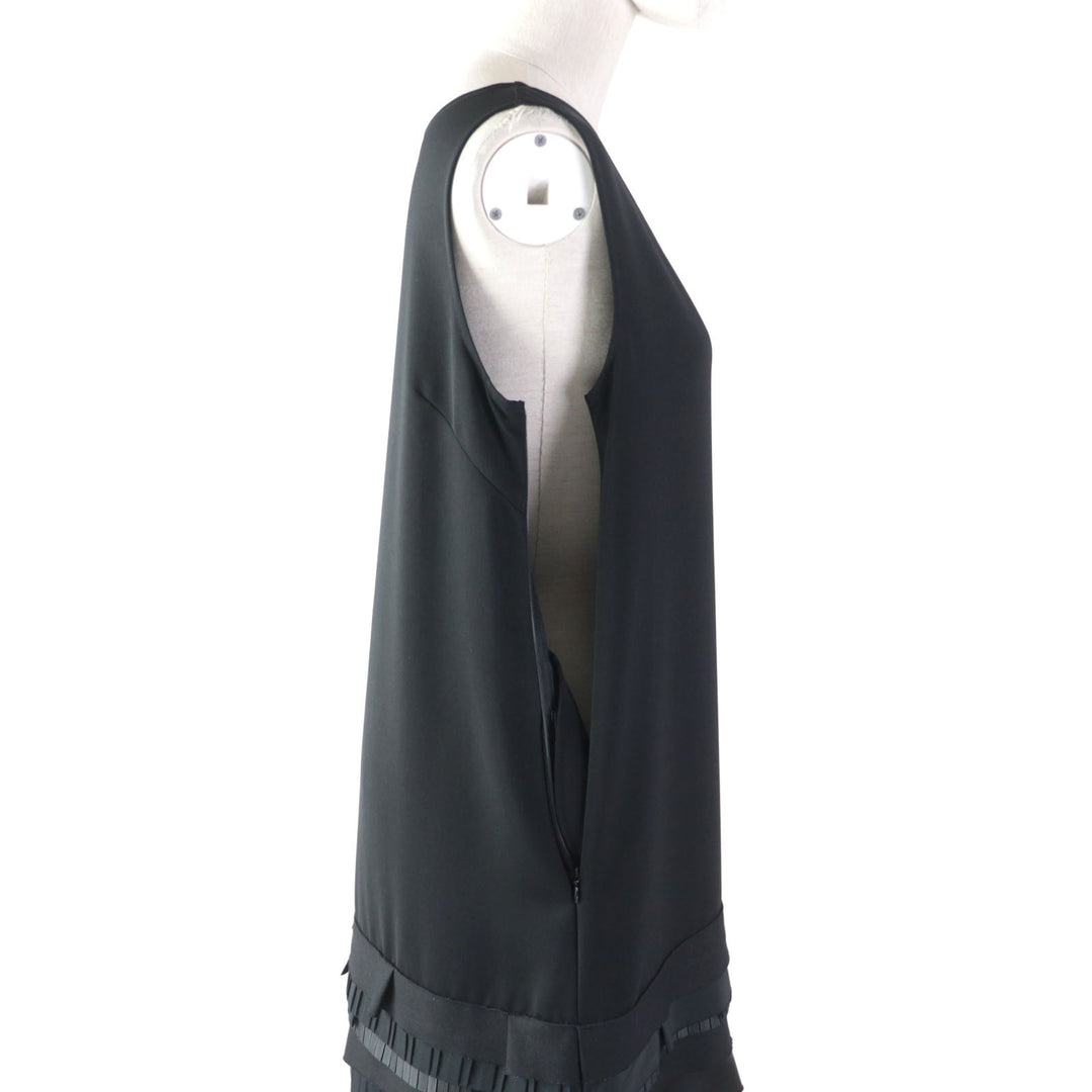 FOXEY one piece 36754 Main: 100% polyester, part: 33% rayon, part: 33% polyester, part: 29% wool, part: 5% polyurethane, other fabric: 65% polyester, 35% triacetate black Women 40 Used Authentic