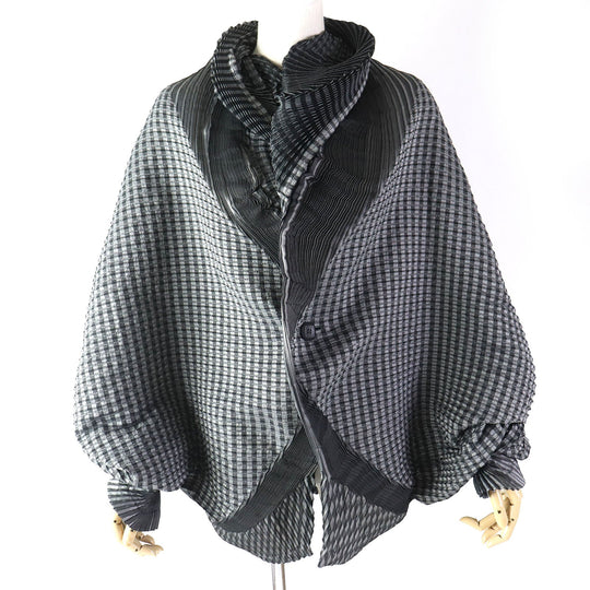 ISSEY MIYAKE Jacket IM64FD519 Main: 65% polyester, 28% triacetate, 7% polyurethane Black Gray type Women 2 Used Authentic