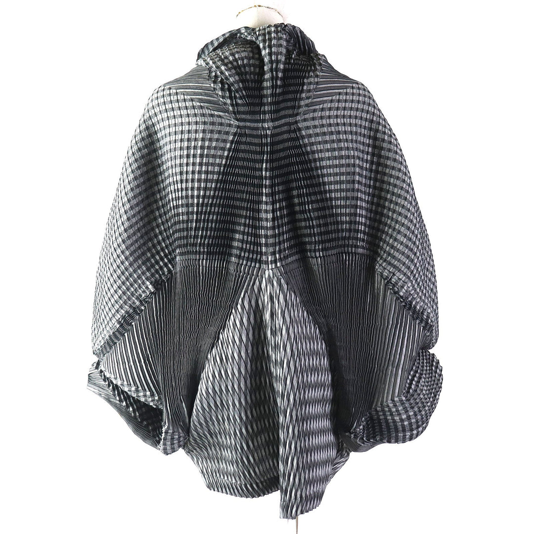 ISSEY MIYAKE Jacket IM64FD519 Main: 65% polyester, 28% triacetate, 7% polyurethane Black Gray type Women 2 Used Authentic