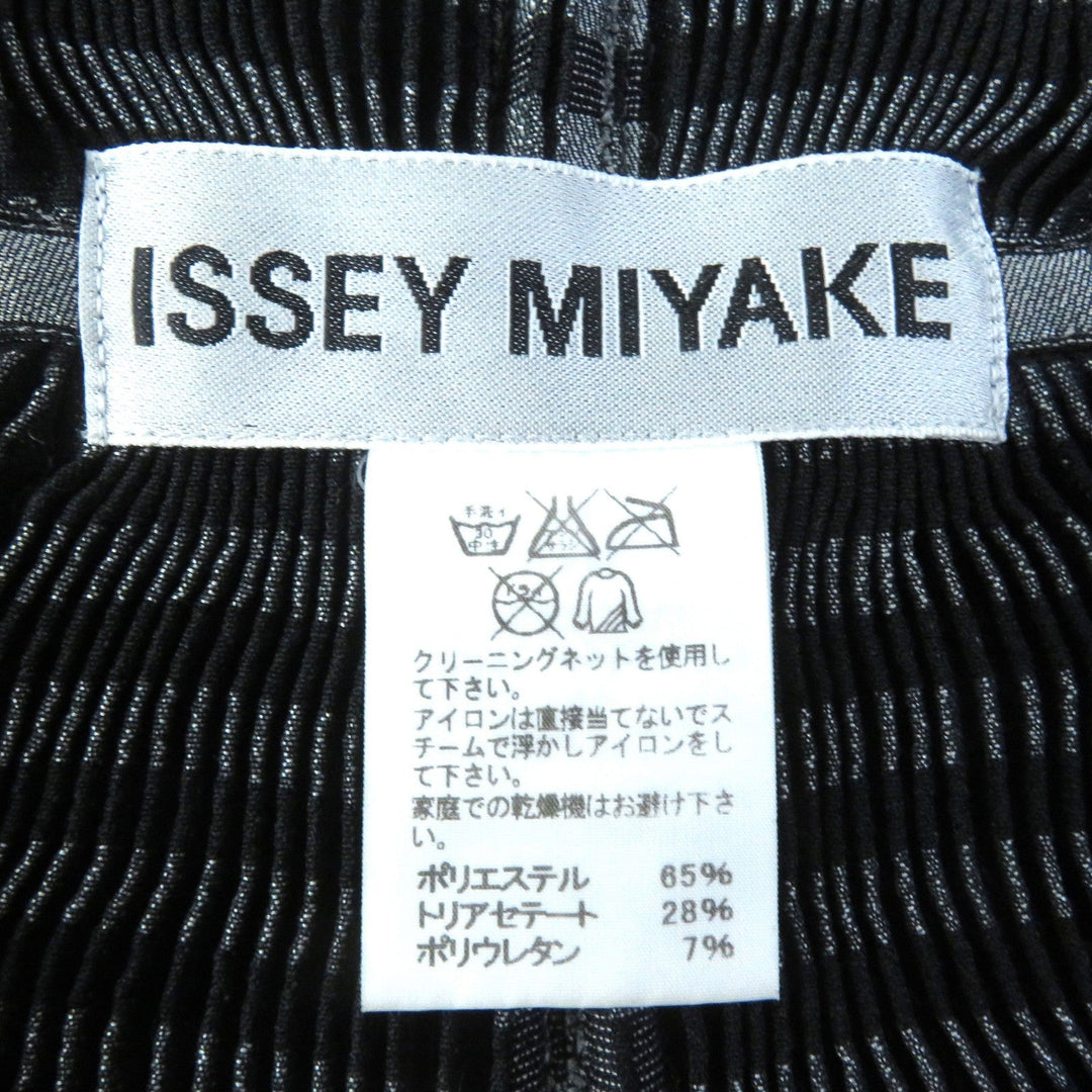 ISSEY MIYAKE Jacket IM64FD519 Main: 65% polyester, 28% triacetate, 7% polyurethane Black Gray type Women 2 Used Authentic