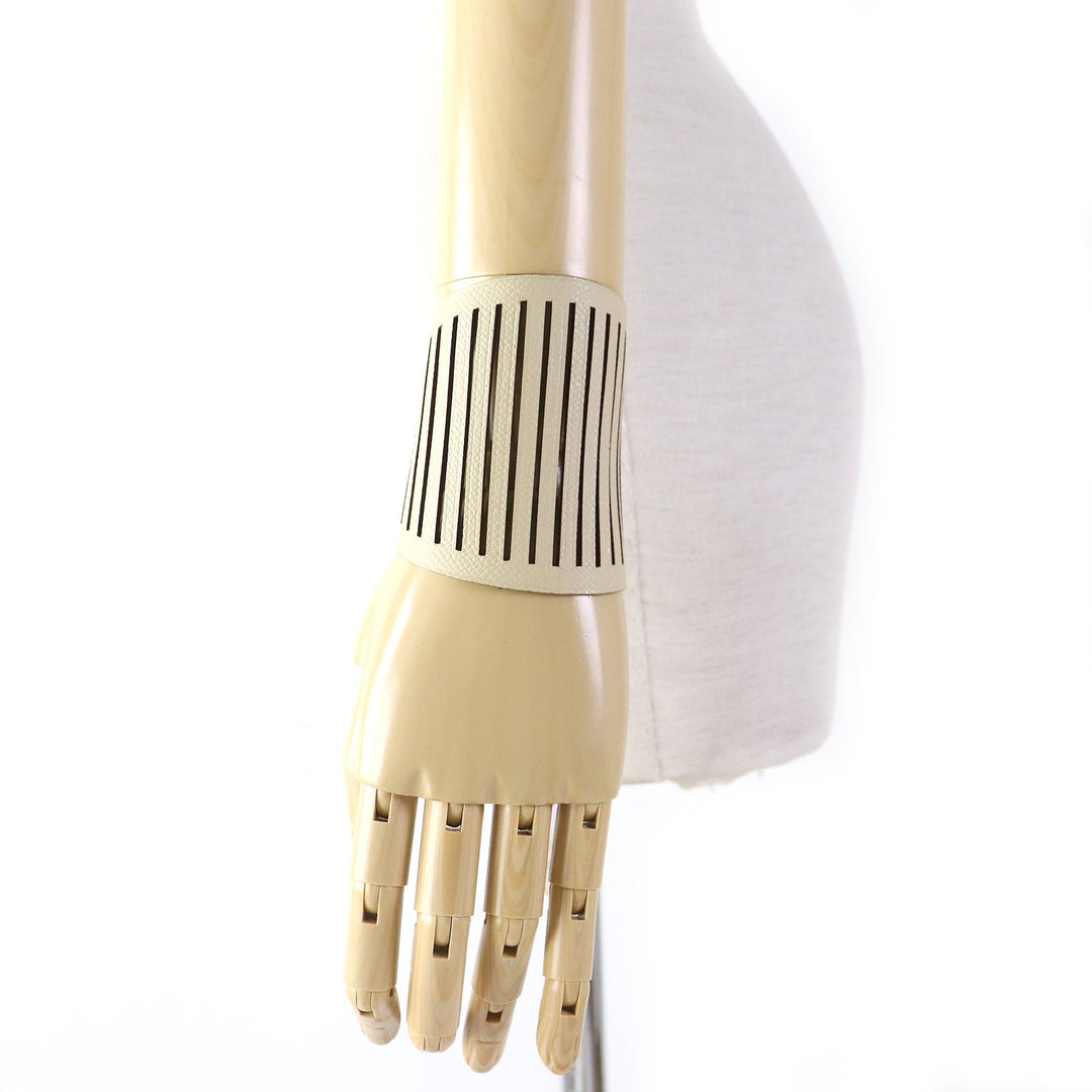 HERMES bracelet Main: Leather light green beige Petit Ash Women Used Authentic