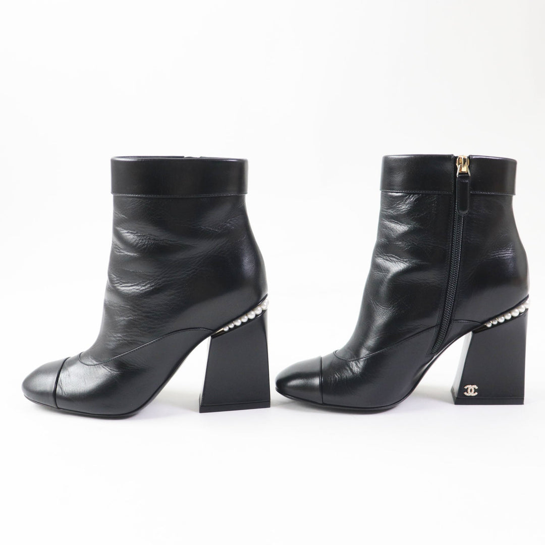 CHANEL Ankle boots 22A G39262 Shiny goatskin black 36 1/2C