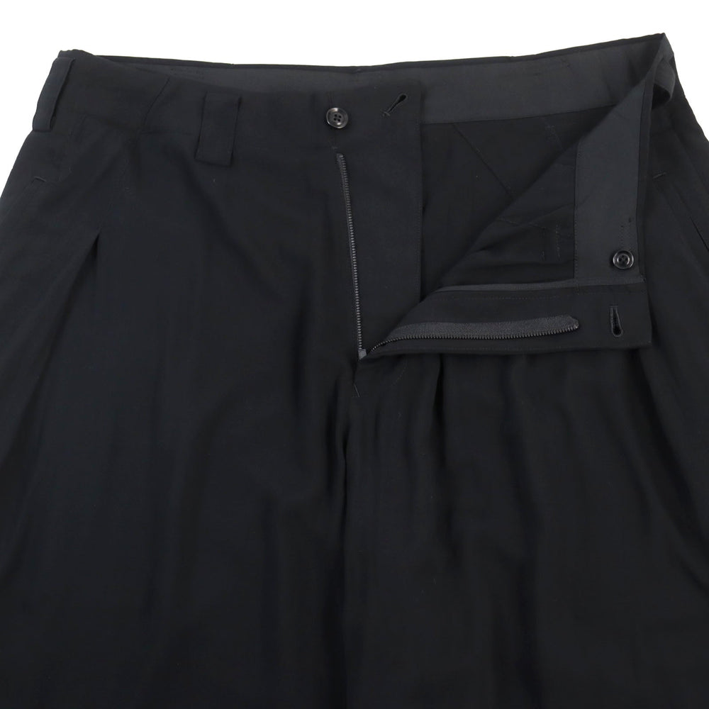 Yohji Yamamoto POUR HOMME Wide pants HW-P72-204 Main: 100% rayon black Rayon Loan 2 Tuck Layered Pants Rayon tuck layered pants mens 5 Used Authentic