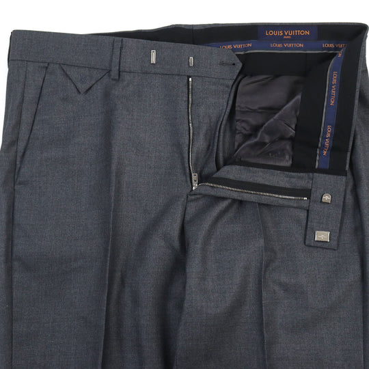 LOUIS VUITTON suit HGCF7W Outer: 78% wool, Outer: 22% silk, Lining: 58% cupra, Lining: 24% rayon, Lining: 18% polyester gray mens 50 Used Authentic