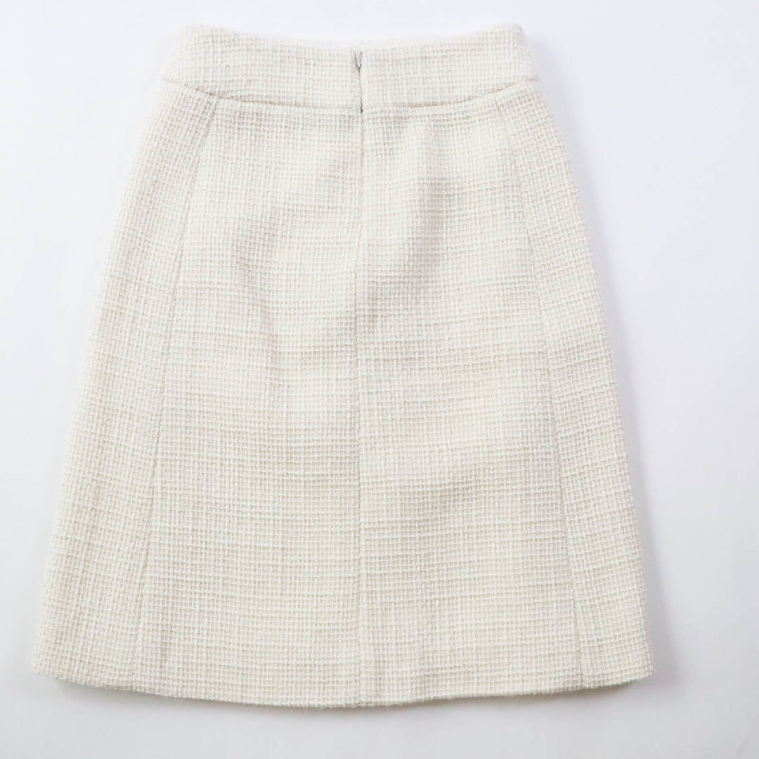 CHANEL Tweed skirt P62054 Outer: 94% wool, Outer: 6% polyamide (nylon), Lining: 100% silk Ecru/White Women 34 Used Authentic