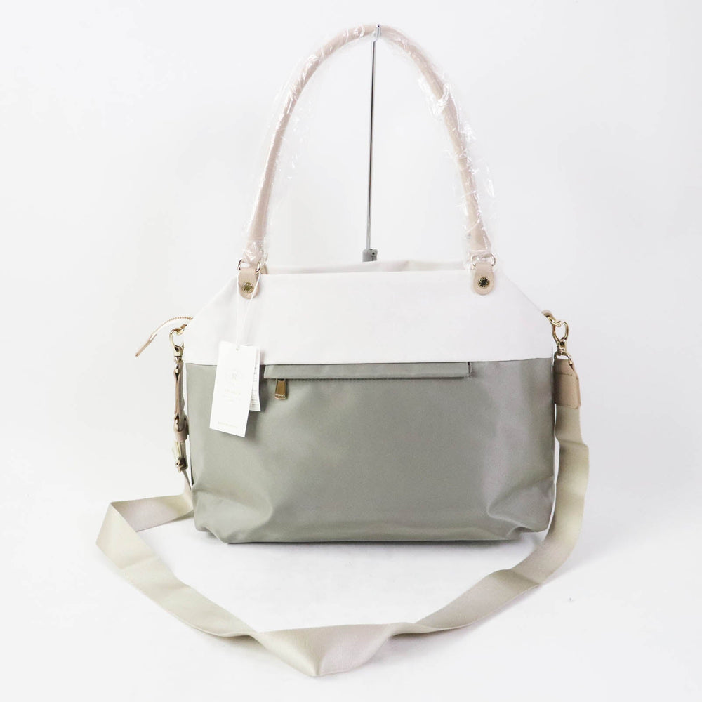 russet Shoulder Bag Outer 1: Polyester, nylon, PVC lining Outer 2: Nylon Lining: Cotton Leather: Sheepskin White gray Women Used Authentic