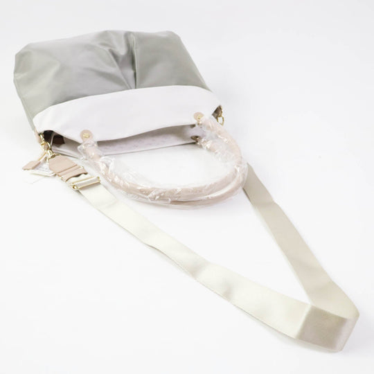 russet Shoulder Bag Outer 1: Polyester, nylon, PVC lining Outer 2: Nylon Lining: Cotton Leather: Sheepskin White gray Women Used Authentic