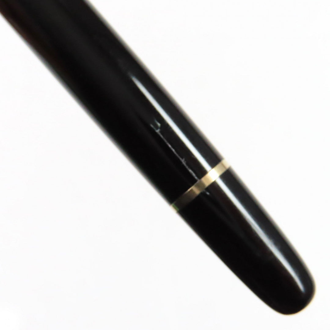 MONTBLANC fountain pen Main: Resin Nib: K14 Black gold Meisterstck Classic mens Used Authentic