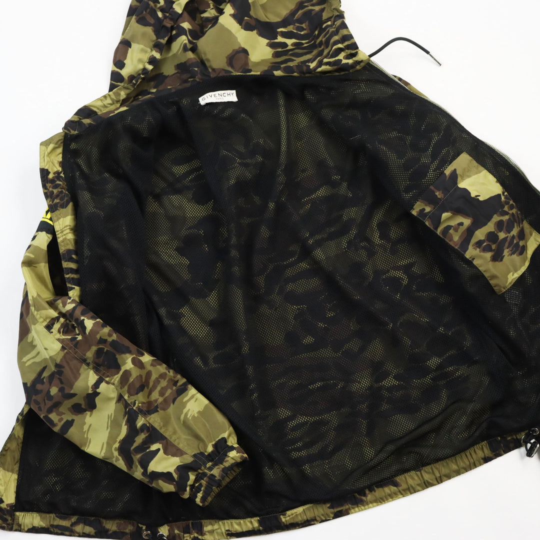 GIVENCHY Nylon jacket BM00C412P2 Outer: 100% nylon, Lining: 100% polyester Khaki type mens 46 Used Authentic