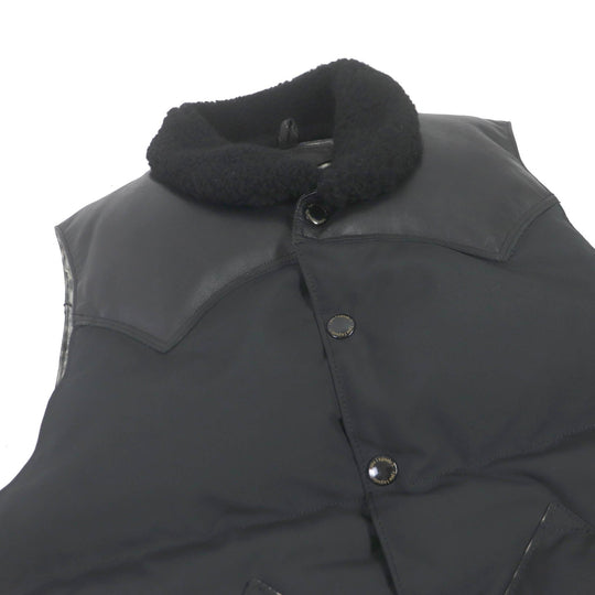 1piu1uguale3 Down vest MRB104 leather black 113 CHRISTY VEST mens 4 Used Authentic