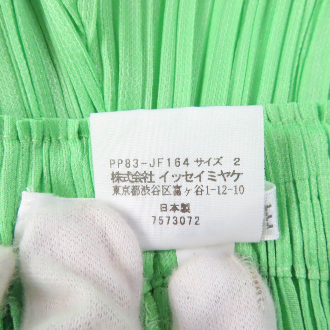 PLEATS PLEASE setup PP83-JK161/PP83-JF164 Main: 100% polyester green Women (Top) 3, (Bottom) 2 Used Authentic
