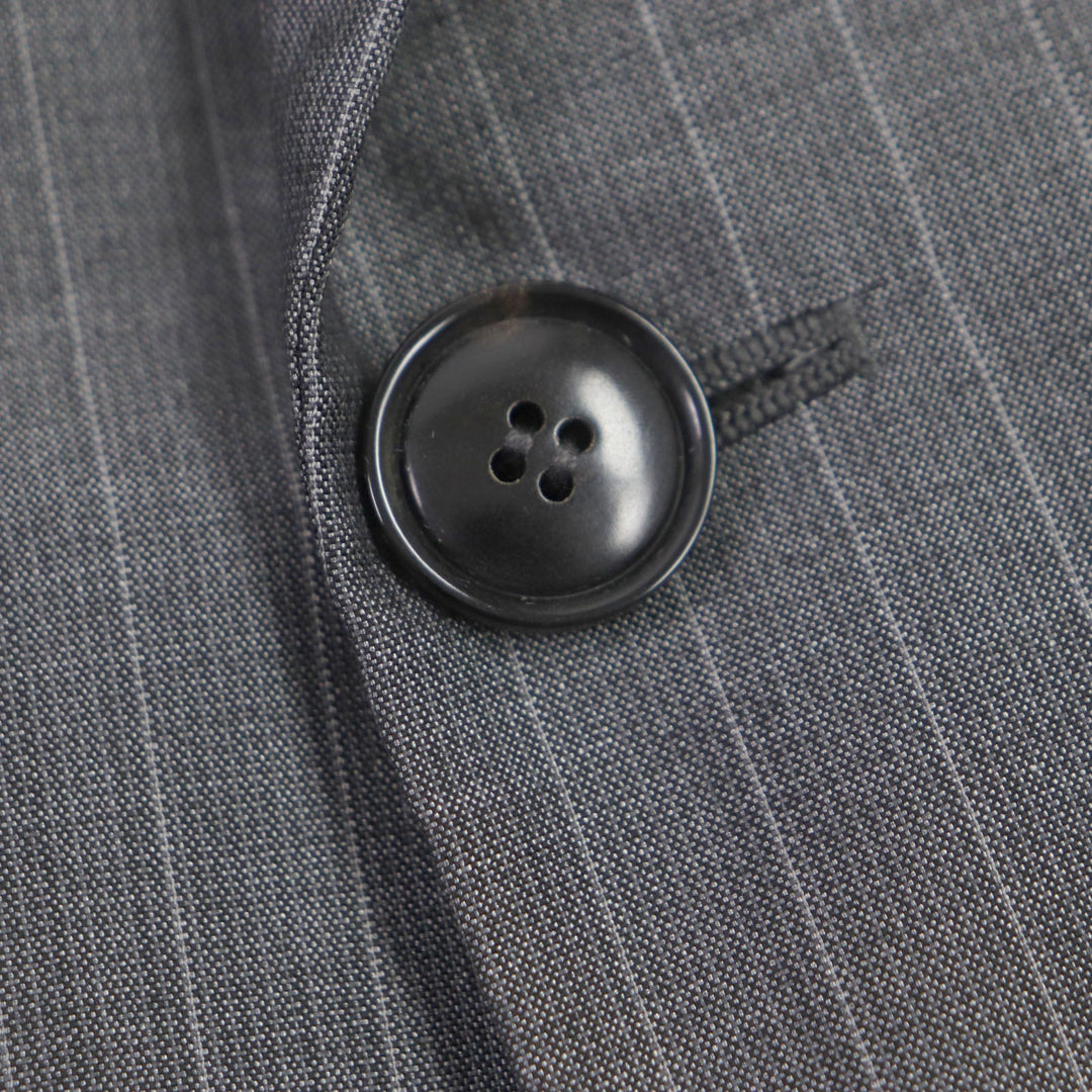 GIORGIO ARMANI suit Outer: 60% wool, Outer: 40% silk, Lining: 100% cupra gray mens 48 Used Authentic