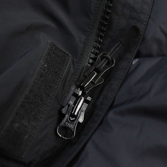 Supreme Down jacket Outer: 100% nylon, Filling: 80% down, Filling: 20% feather, Lining: 100% nylon, Part: 50% polyester, 30% hemp, 20% acrylic black GORE-TEX 700-Fill Down Parka mens S Used Authentic