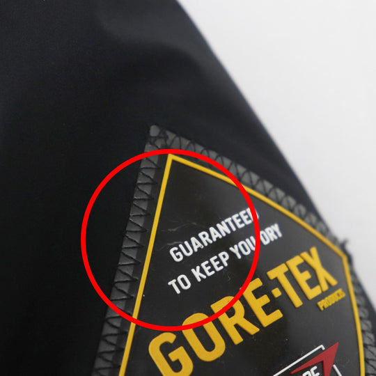 Supreme Down jacket Outer: 100% nylon, Filling: 80% down, Filling: 20% feather, Lining: 100% nylon, Part: 50% polyester, 30% hemp, 20% acrylic black GORE-TEX 700-Fill Down Parka mens S Used Authentic