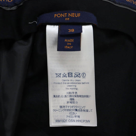LOUIS VUITTON suit Outer: 53% polyester, Outer: 44% wool, Outer: 3% polyurethane, Lining: 75% cupra, Lining: 25% cotton black mens (Top) 46,  (Bottom) 38 Used Authentic