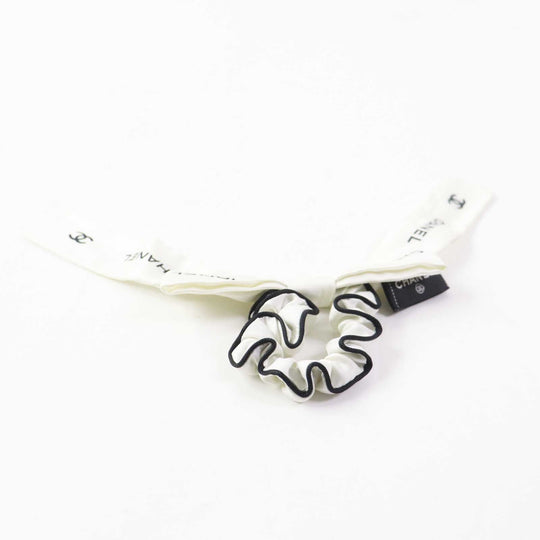 CHANEL hair accessory AA8926 Main: 100% silk; Part: 100% viscose White black Women Used Authentic