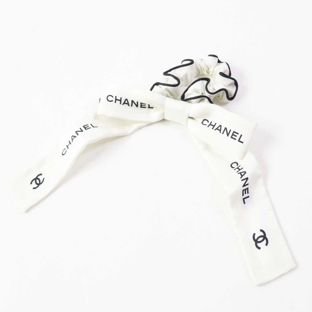 CHANEL hair accessory AA8926 Main: 100% silk; Part: 100% viscose White black Women Used Authentic