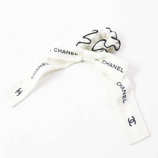 CHANEL hair accessory AA8926 Main: 100% silk; Part: 100% viscose White black Women Used Authentic