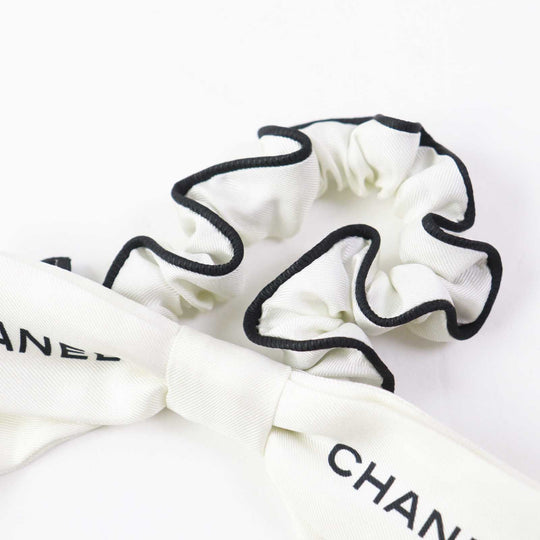 CHANEL hair accessory AA8926 Main: 100% silk; Part: 100% viscose White black Women Used Authentic