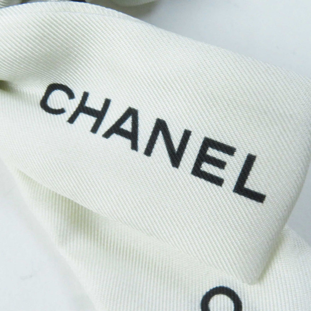 CHANEL hair accessory AA8926 Main: 100% silk; Part: 100% viscose White black Women Used Authentic