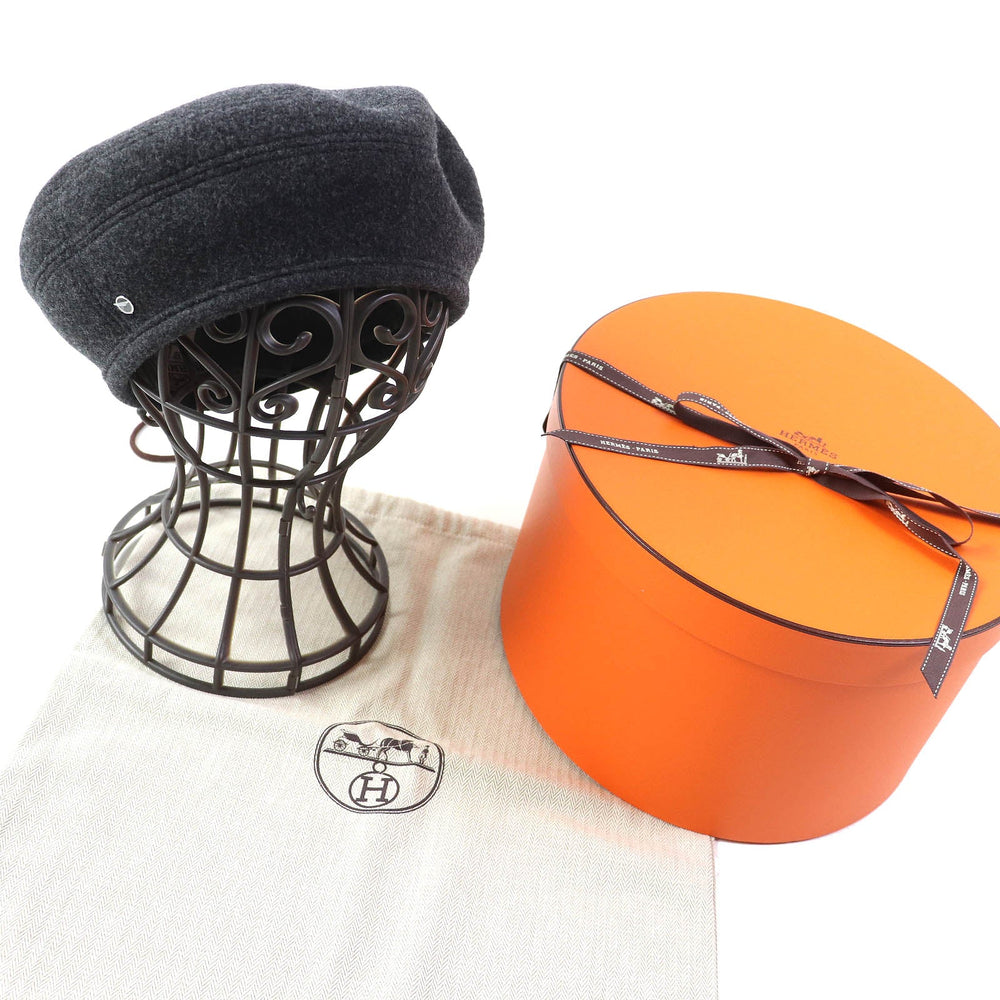 HERMES beret Outer: 70% wool, Outer: 30% cashmere, Lining: 65% rayon, Lining: 35% silk Charcoal gray Saint Honor Women 58 Used Authentic