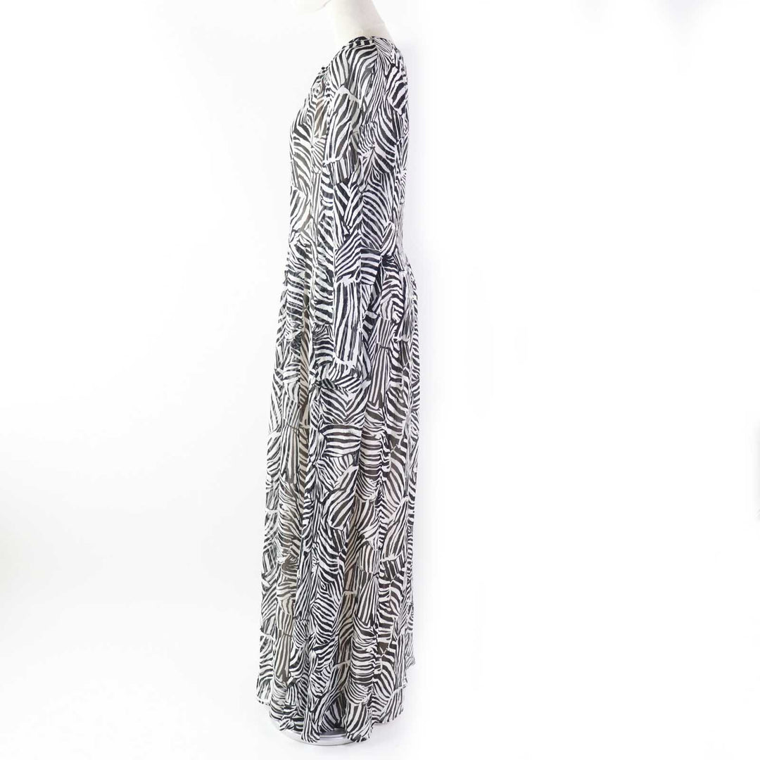 Missoni one piece Outer: 100% rayon, Part: 100% nylon, Petticoat: 96% silk, 4% polyurethane Black White Women 40 Used Authentic