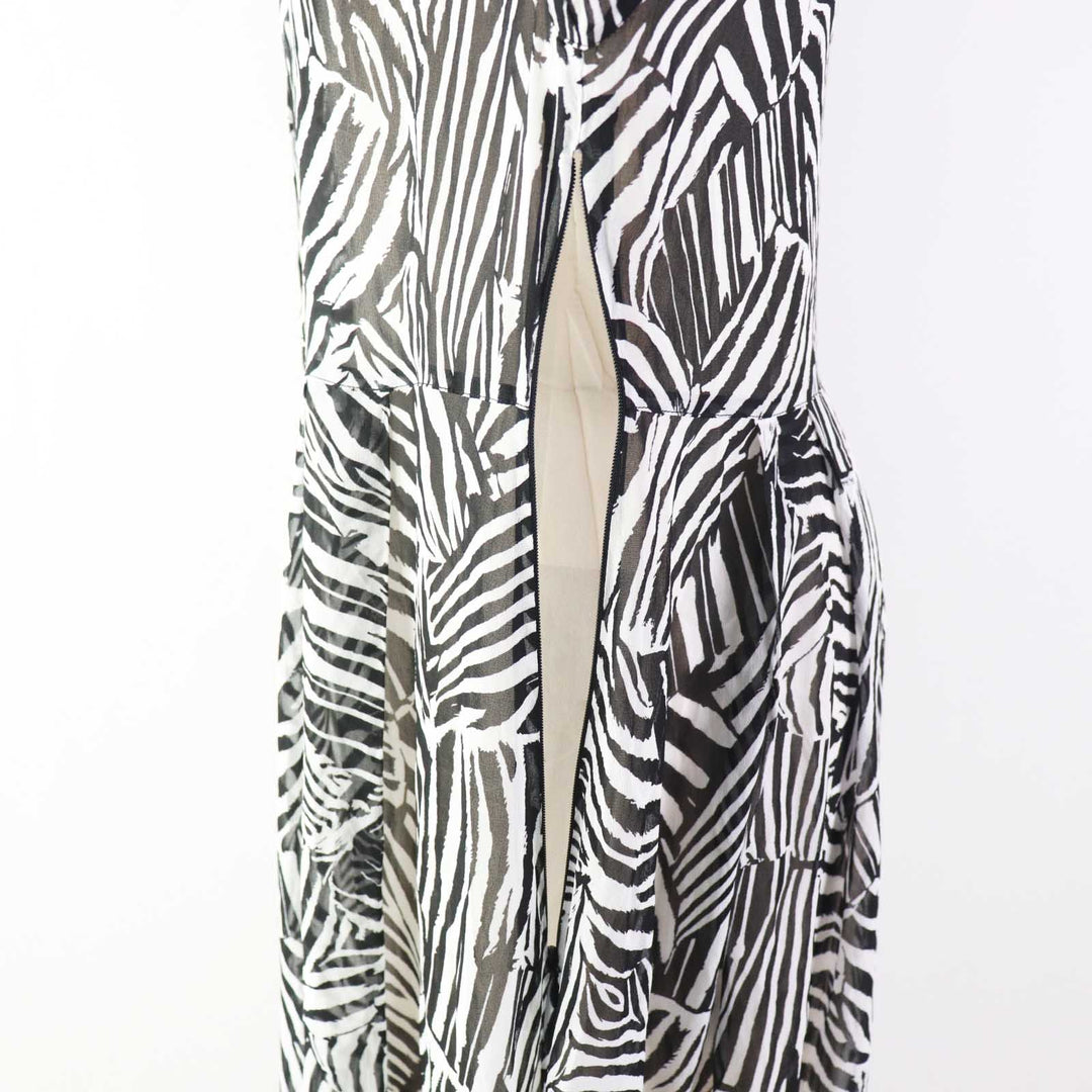 Missoni one piece Outer: 100% rayon, Part: 100% nylon, Petticoat: 96% silk, 4% polyurethane Black White Women 40 Used Authentic